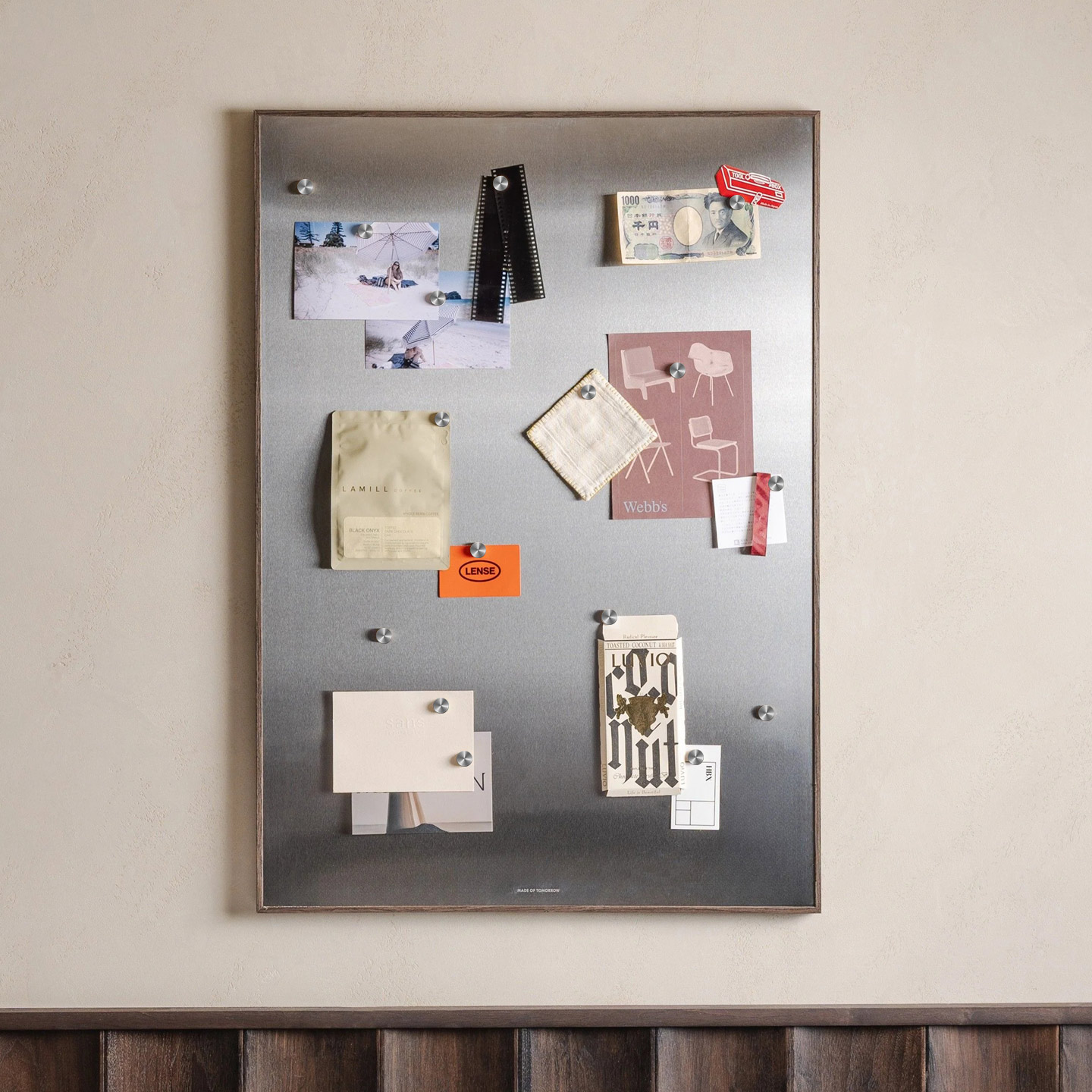 Desk Setup Photo - Framed Metal Magnetic Display Board Magnet
